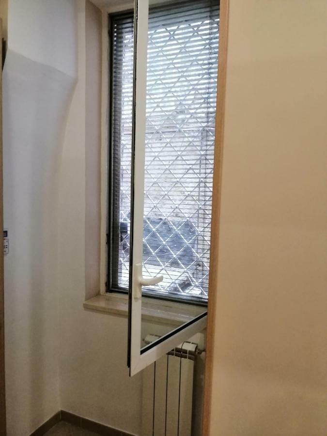 Ad Un Passo Dal Duomo "2" Διαμέρισμα Νάπολη Εξωτερικό φωτογραφία